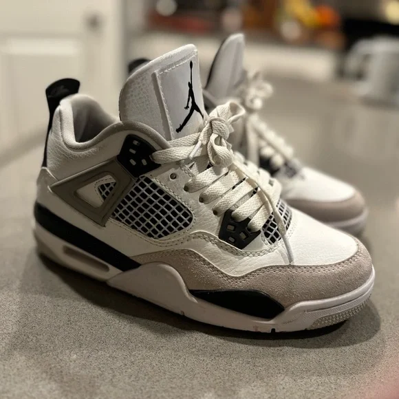 COPY - Air Jordan 4 Retro 'Military Black' Sneakers - Picture 2 of 5